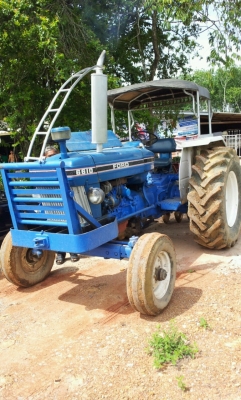 ขายรถไถ FORD 6600 เพลาเดี่ยว เอกสารอินวอย 7 จาน ที่ตัดหญ้า ราคา 350000