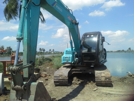 ขายด่วน    Kobelco   sk120-3     เก่านอก  1  ปี   สภาพดี  เครื่องปั้ม ช่วงล่างสวยมากๆ  ใบแทรค  70
