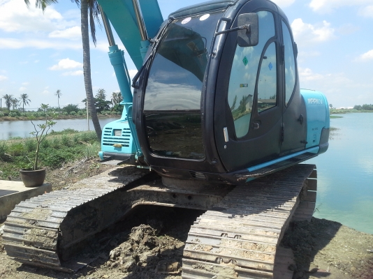 ขายด่วน    Kobelco   sk120-3     เก่านอก  1  ปี   สภาพดี  เครื่องปั้ม ช่วงล่างสวยมากๆ  ใบแทรค  70