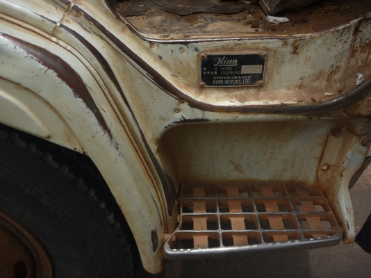 ขาย HINO KM 779 ตู้แห้ง 3 บานยาว 5 M เดิมๆครับราคาคุยกันได้ครับ ขาย HINO KM 779 ตู้แห้ง 3 บานยาว 5 M เดิมๆครับราคาคุยกันได้ครับ