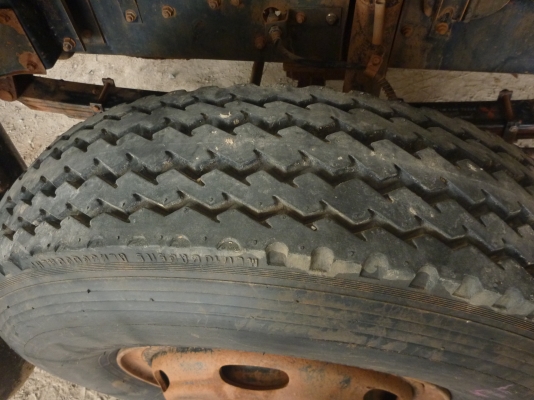 ขาย HINO KM 779 ตู้แห้ง 3 บานยาว 5 M เดิมๆครับราคาคุยกันได้ครับ ขาย HINO KM 779 ตู้แห้ง 3 บานยาว 5 M เดิมๆครับราคาคุยกันได้ครับ