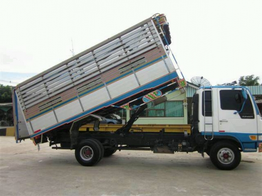 HINO FC2J จำนวนห้าสูบ 170 แรงม้า HINO FC2J จำนวนห้าสูบ 170 แรงม้า