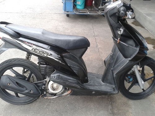 ICON ปี51 ล้อแม็กสีดำจากโรงงาน เครื่องแน่นๆ มีเอกสารครบสนใจมาลองขับได้จ้า ICON ปี51 ล้อแม็กสีดำจากโรงงาน เครื่องแน่นๆ มีเอกสารครบสนใจมาลองขับได้จ้า