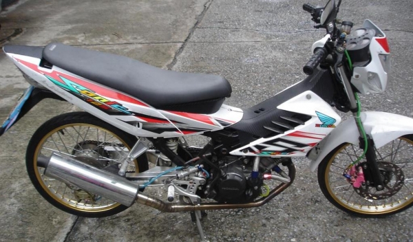 ขายHonda Sonic 125 จด ธ.ค.48 พรบ.หมด ธ.ค.56 ขายHonda Sonic 125 จด ธ.ค.48 พรบ.หมด ธ.ค.56