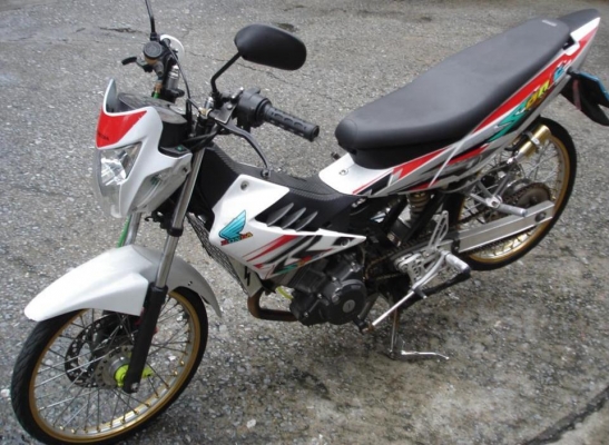 ขายHonda Sonic 125 จด ธ.ค.48 พรบ.หมด ธ.ค.56