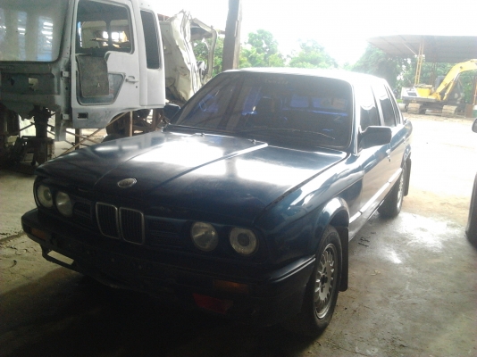 ขานด่วนรถเก๋งBMW318I พร้อมใช้ติดแก๊ส เกียร์ออโต้ แอร์เย็น ยางดี4เส้น