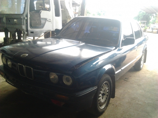 ขานด่วนรถเก๋งBMW318I พร้อมใช้ติดแก๊ส เกียร์ออโต้ แอร์เย็น ยางดี4เส้น