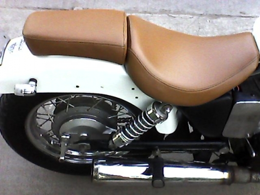 ขายCHOPPER SUZUKI400cc.แต่งHARLEY สวยเเน่นสะอาดแน่น อินวอย์พร้อมใช้ ราคา44000บ.