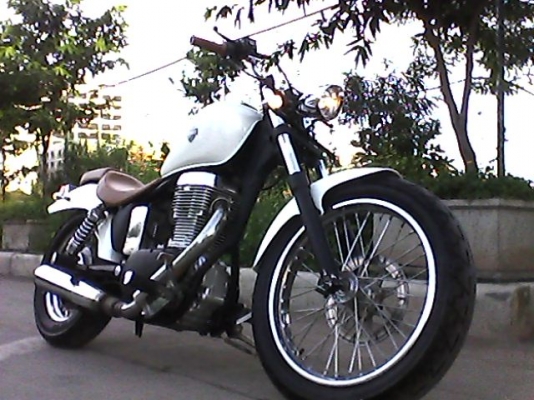 ขายCHOPPER SUZUKI400cc.แต่งHARLEY สวยเเน่นสะอาดแน่น อินวอย์พร้อมใช้ ราคา44000บ.