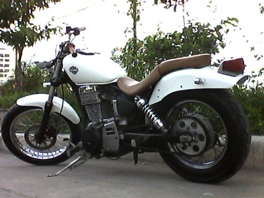 ขายCHOPPER SUZUKI400cc.แต่งHARLEY สวยเเน่นสะอาดแน่น อินวอย์พร้อมใช้ ราคา44000บ.