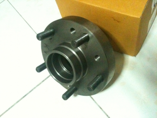 ขายดุมล้อ สตราด้า แปลง5รู ของใหม่ งาน TSPEC