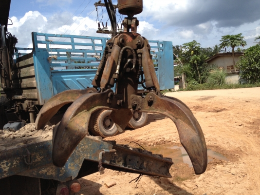 ขาย Heab เครนพับยังติดกับรถอยู่ยี่ห้อ HIAB JONSERED 90Z 4ปลอก มือขยุ้มเหล็ก ขาย Heab เครนพับยังติดกับรถอยู่ยี่ห้อ HIAB JONSERED 90Z 4ปลอก มือขยุ้มเหล็ก