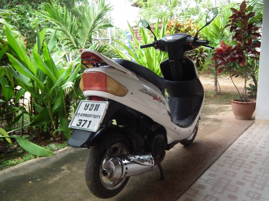 ขายมอไซค์ Snow 125 ตัวใหม่ มีทะเบียน แต่เล่มหายของที่บ้านใช้เองครับ ขายมอไซค์ Snow 125 ตัวใหม่ มีทะเบียน แต่เล่มหายของที่บ้านใช้เองครับ