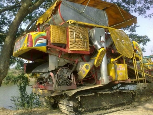 ขายรถเกี่ยวข้าวเกษตรพัฒนารุ่น "ไอ้หนุ่มไวไฟ"