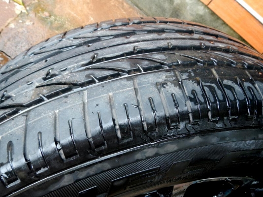 ขายยางพร้อมแม็กซ์ใหม่ ขอบ 18 ทั้งชุด7000บ.ใส่ นาวาร่า ขายยางพร้อมแม็กซ์ใหม่ ขอบ 18 ทั้งชุด7000บ.ใส่ นาวาร่า