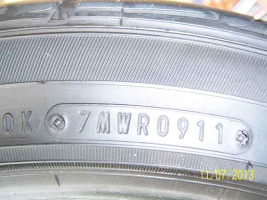 ยางสวยๆ ครับ 215 45 R17  ปี 11   มี 1 คู่