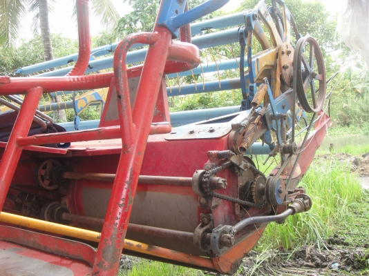 !!!ขายรถเกี่ยวข้าว ศักดิ์พัฒนา KM49 !!!ขายรถเกี่ยวข้าว ศักดิ์พัฒนา KM49