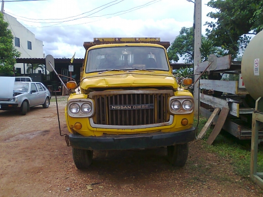 ขาย..รถหกล้อ นิสสัน เครื่อง ND6 เครื่องดี คัสซีสวย มีทะเบียนครบ.