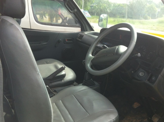 TOYOTA HIACE 2.5 GL สภาพสวยพร้อมใช้งาน