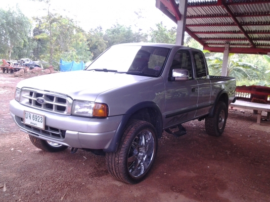 FORD RANGER โฟวีลแท้ปี 43 แอรแบคคู่ เพาเวอร์ ไฟฟ้า เครื่องเสียงเต็ม ให้แมกขอบ 15 จร้า
