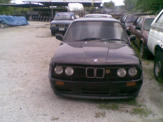 ขายรภเก๋ง4ปะตูออโต้ ติดLPG ยี่ห้อBMW318 I(พร้อมจดทะเบียนรถใหม่ครับ)