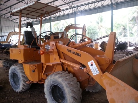 ขายรถตักล้อยาง FURUKAWA รุ่น FL30 เอวอ่อน พร้อมใช้งาน