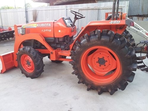 ขายรถไถ KUBOTA L3408 ระบบ 4WD พร้อมใบมีดดันดินหน้า ขายรถไถ KUBOTA L3408 ระบบ 4WD พร้อมใบมีดดันดินหน้า