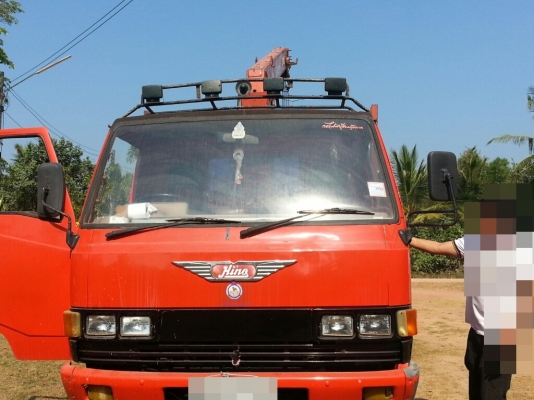 HINO KM 777 ติดเครน 2.9 ตัน  พี่ต้อม จังหวัดเพชรบุรี มัดจำแล้วค่ะ นัดรับรถในวันที่ 8/05/57ค่ะ
