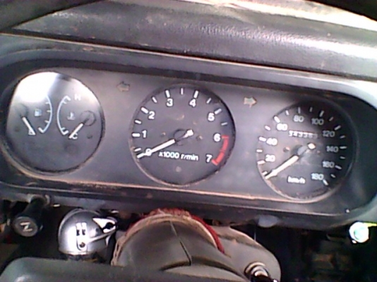 ขายด่วน mazda famaliy