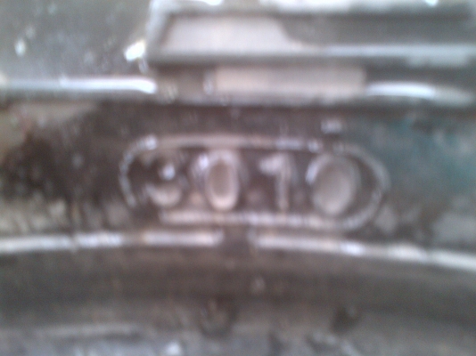 ยาง สลิก ขอบ 15 4 เส้น  2จ00 ต่อรองได้คับ