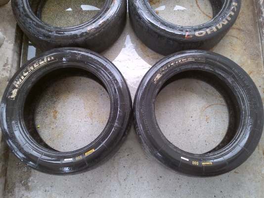 ยาง สลิก ขอบ 15 4 เส้น  2จ00 ต่อรองได้คับ