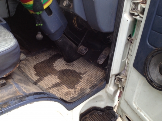 ขายNPR115 รถห้างแท้เกียร์สั้นปี35 เครืองเกียร์เดิม คานหลังF กระเนียมยาว4.3