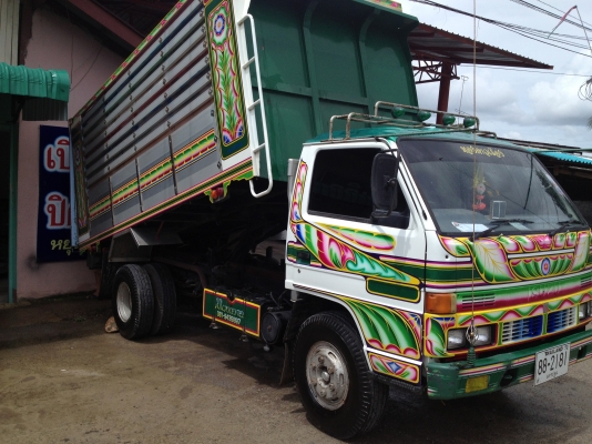 ขายNPR115 รถห้างแท้เกียร์สั้นปี35 เครืองเกียร์เดิม คานหลังF กระเนียมยาว4.3