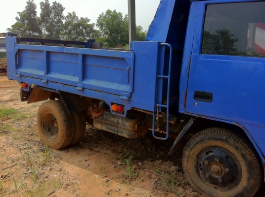 ขายด่วน 6 ล้อดั้ม  มิตซู เครื่อง 115 4D34  เครื่องแน่นแรง คัตซีสวย  สภาพรถพร้อมใช้งาน  รถไม่มีเอกสารแต่การันตีแหล่งที่มา