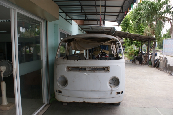 ต้องการซื้อพื้นกระบะ โฟล์คตู้ครับ ต้องการซื้อพื้นกระบะ โฟล์คตู้ครับ