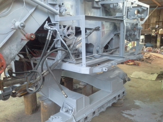 นำส่งแล้วครับ ส่งไป อ.เกษตรวิสัย ร้อยเอ็ด ยังเหลืออีกให้รีบจอง สนใจโทรติดต่อได้  KM 48 เดิน 12 ht (นอก) เครื่อง 6HE+turbo (235แรง) โซ่ D2  46 ข้อ โรลเลอร์ D3 12 ลูก หน้าเกี่ยว 3 เมตร อุ้มเลด 2.5 ตันหรือ star big  12 HT  jo8d + bo (260 แรง)