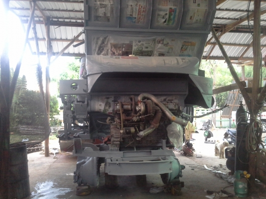 นำส่งแล้วครับ ส่งไป อ.เกษตรวิสัย ร้อยเอ็ด ยังเหลืออีกให้รีบจอง สนใจโทรติดต่อได้  KM 48 เดิน 12 ht (นอก) เครื่อง 6HE+turbo (235แรง) โซ่ D2  46 ข้อ โรลเลอร์ D3 12 ลูก หน้าเกี่ยว 3 เมตร อุ้มเลด 2.5 ตันหรือ star big  12 HT  jo8d + bo (260 แรง)