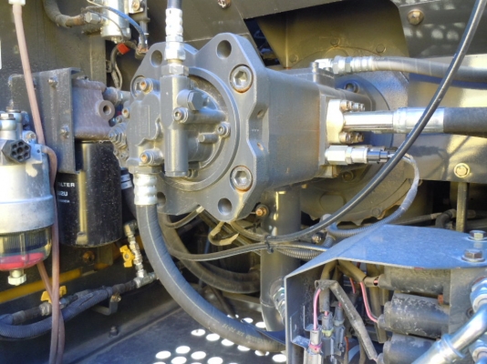 ขายรถตัก Sumitomo SH200-5 #SMT200A5P00BH2592  ปี2553  462ชม. (พร้อมตรวจสภาพ)