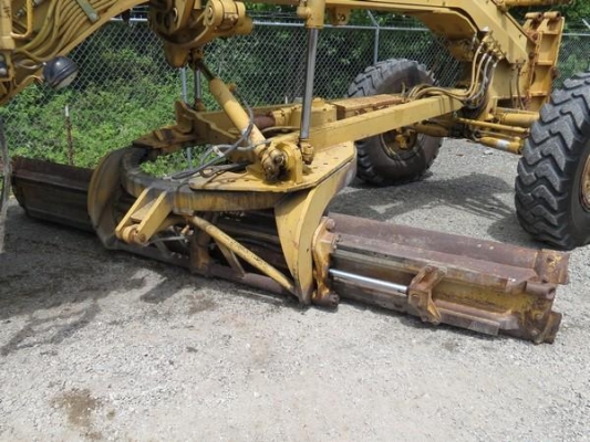 140G -72V12245CATscarifier.จากU.S.A.รถอยู่CSนวนครแล้วครับ