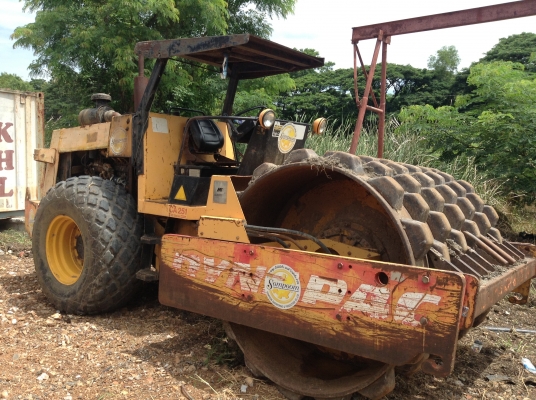 ต้องการขายด่วน !  รถบด ยี่ห้อ DYNAPAC รุ่น CA 251