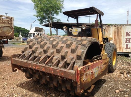 ต้องการขายด่วน ! รถบด ยี่ห้อ DYNAPAC รุ่น CA 251 ต้องการขายด่วน ! รถบด ยี่ห้อ DYNAPAC รุ่น CA 251