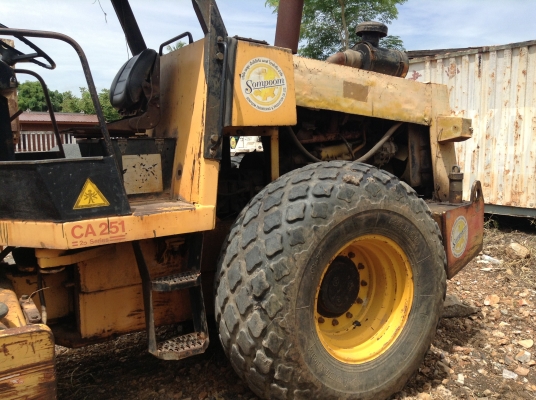 ต้องการขายด่วน ! รถบด ยี่ห้อ DYNAPAC รุ่น CA 251 ต้องการขายด่วน ! รถบด ยี่ห้อ DYNAPAC รุ่น CA 251