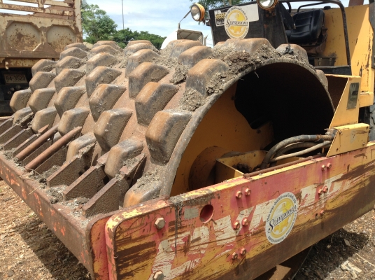 ต้องการขายด่วน ! รถบด ยี่ห้อ DYNAPAC รุ่น CA 251 ต้องการขายด่วน ! รถบด ยี่ห้อ DYNAPAC รุ่น CA 251