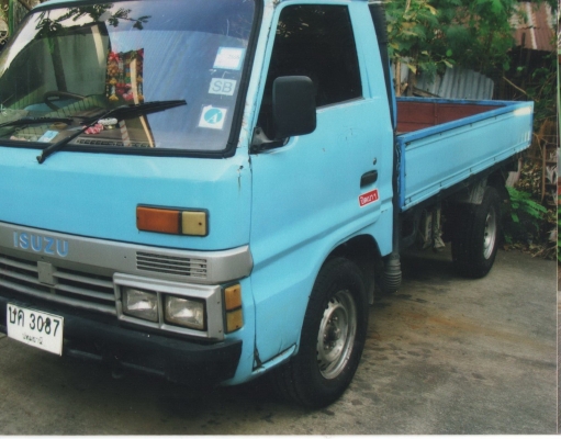 ขายด่วน รถบรรทุก 4 ล้อ Isuzu สามารถต่อรองราคาได้
