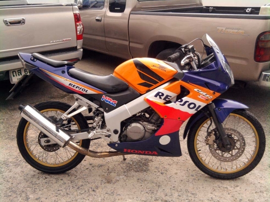 ขออนุญาติขาย HONDA CBR 150 รุ่นพิเศษ  Repsol Edition สตา์ร์ทมือ