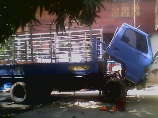 6 ล้อ ISUZU NKR 110 6 ล้อ ISUZU NKR 110