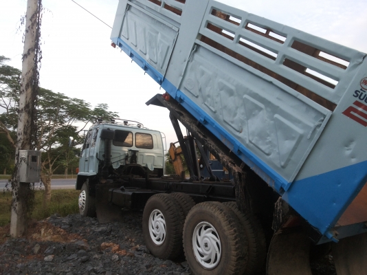 ขาย  10  ล้อ  195  นางฟ้าแท้ ดั้มสามมิตร  เครื่องเดิม  เกียร์เดิม