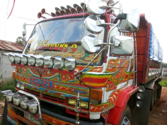 10ล้อดั้ม ISUZU ROCK 240นางฟ้าแท้ วางเครื่อง360แม่ลูกสวยมาก