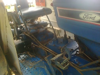 ขายรถไถ FORD 6610 เพลาเดี่ยว เอกสารเล่มทะเบียน 7 จาน ใบมีดดันหน้า ปั๊มกลม ราคา 365000
