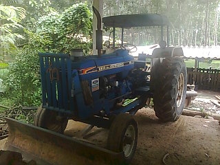 ขายรถไถ FORD 6610 เพลาเดี่ยว เอกสารเล่มทะเบียน 7 จาน ใบมีดดันหน้า ปั๊มกลม ราคา 365000